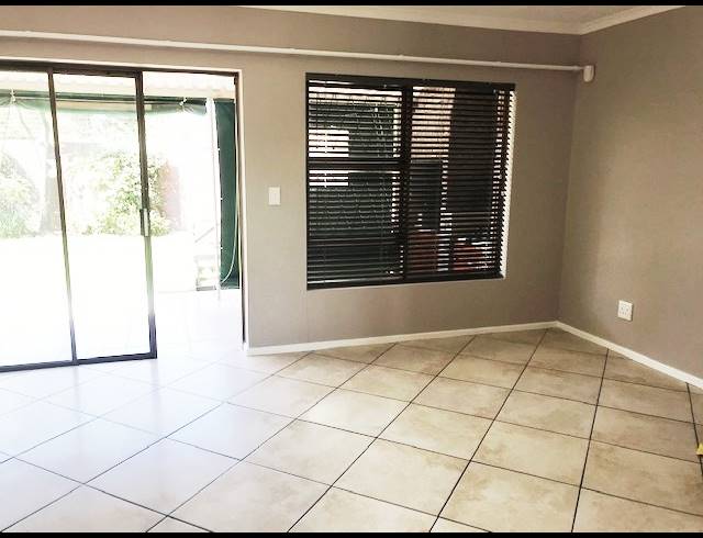 3 BEDROOM TOWNHOUSE RENTED IN KABEGA